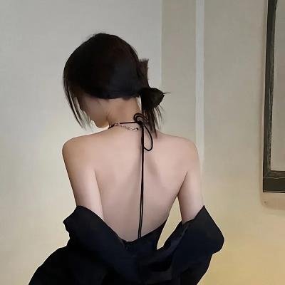 艳阳春水惊鸿